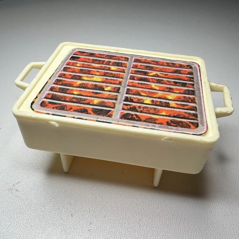 Vintage Mattel Barbie Star Traveler RV Camper Tabletop Grill Accessory‎